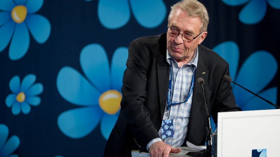 Bertil Malmberg i talarstolen under Sverigedemokraternas Landsdagar i Lund 2015. Nyligen blev han utesluten från partiet. 