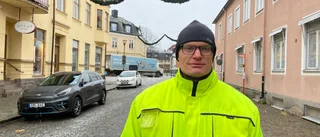 Julbelysning på väg upp i både Strängnäs och Mariefred
