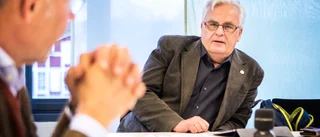 Gardell (S) om förvaltningschefen: "Det han gör är olagligt"