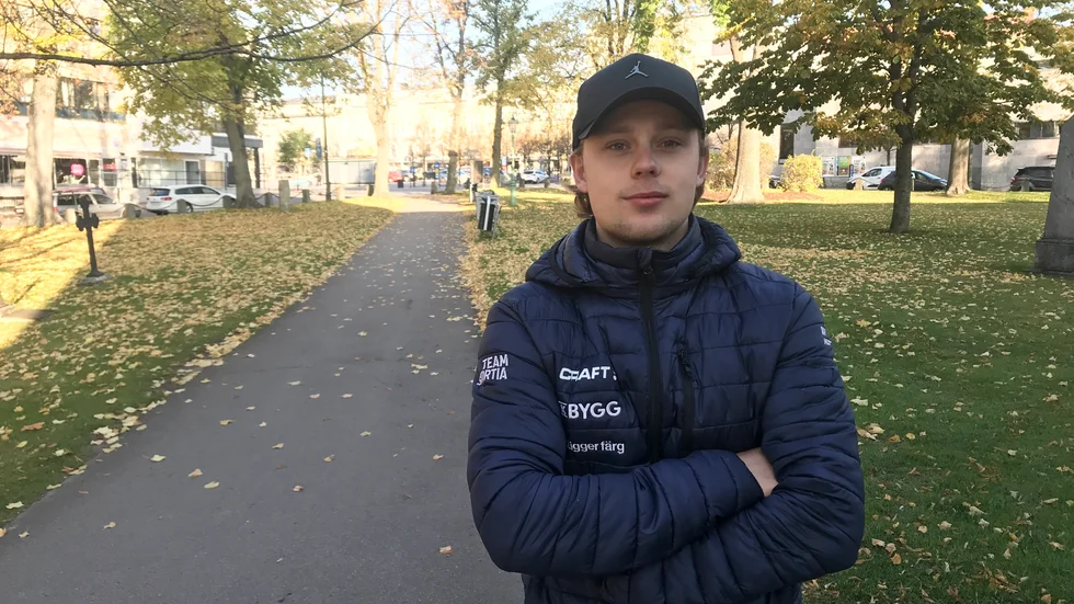 Viktor Hulthammar är krasslig och missar tisdagens match borta mot Edsbyn med IFK Motala.