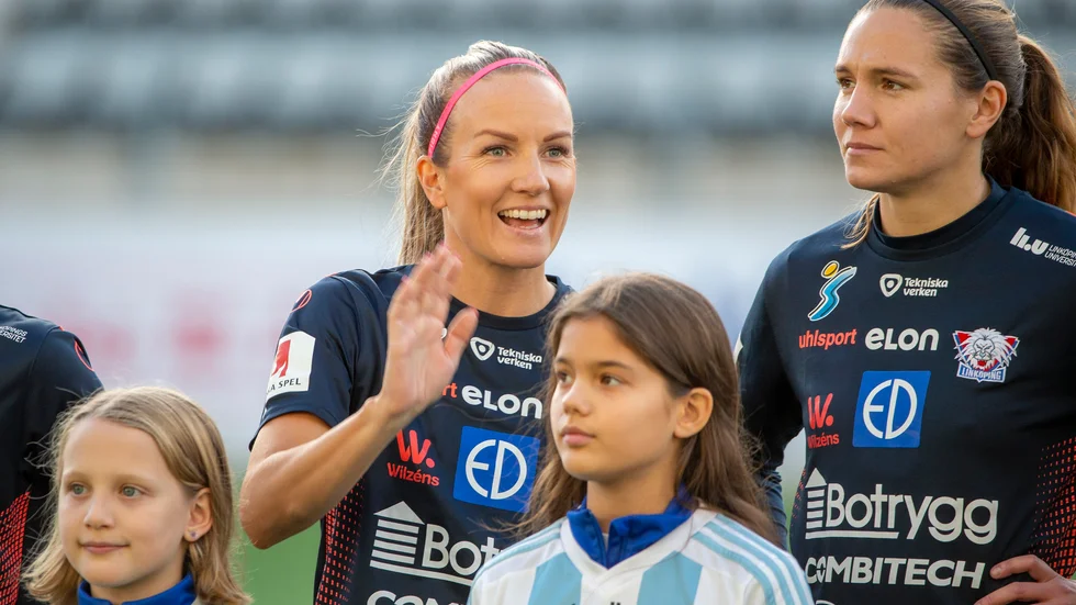 Uniteds förra lagkapten Petra Johansson, spelade fyra år i klubben mellan 2015–2019, avslutade nyligen karriären i Linköping.