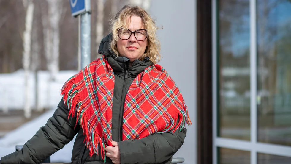 "Det är viktigt att poängtera att vårdnadshavare inte bestämmer vilken avdelning eller pedagog deras barn ska hamna på. Pedagogerna har tillsammans med rektorn delat upp barnen på det sätt de anser vara bäst", säger Anna Karin Länta, skolchef vid Sameskolstyrelsen.