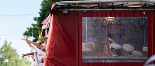 Partybussarna ska granskas noga