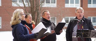 De sjunger in våren för de äldre