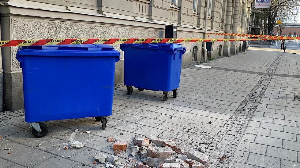 En liten avspärring fanns på söndagsmorgonen kvar på Drottninggatan.