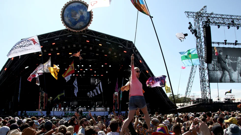 Glastonburyfestivalen hör till några av dem som nu får ekonomiskt stöd i Storbritannien. Arkivbild.