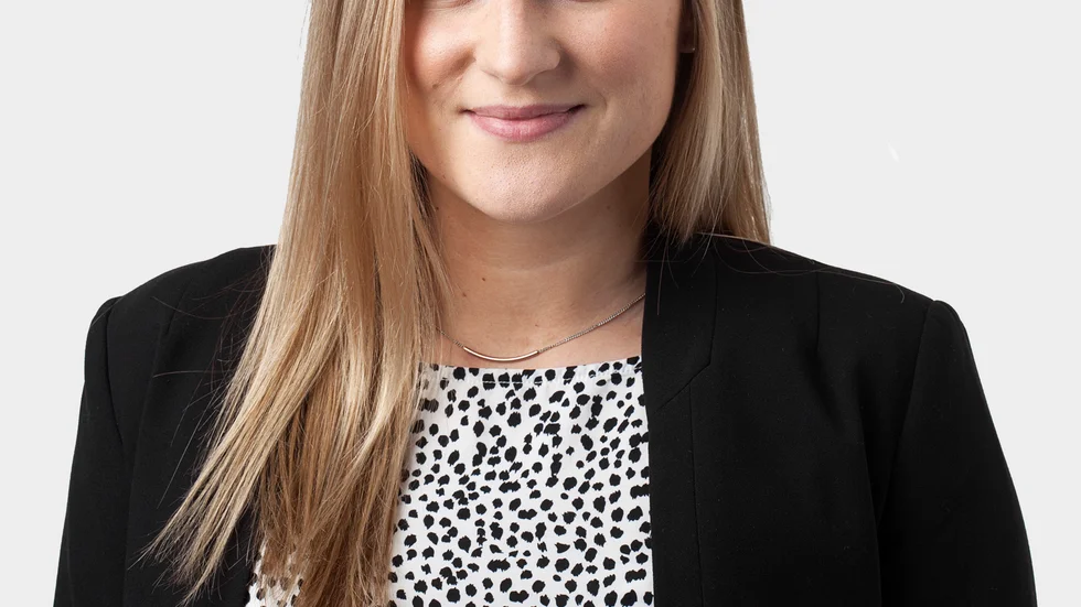 Fastighetsmäklaren Mirjam Mäenpää.