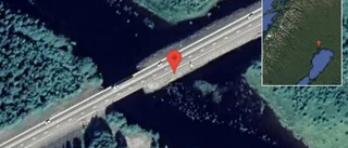Lastbil stillastående på E4 - helt stopp i ett körfält