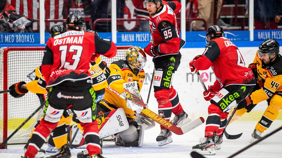 Jesper Wallstedt stod för en stormatch i Luleåmålet.