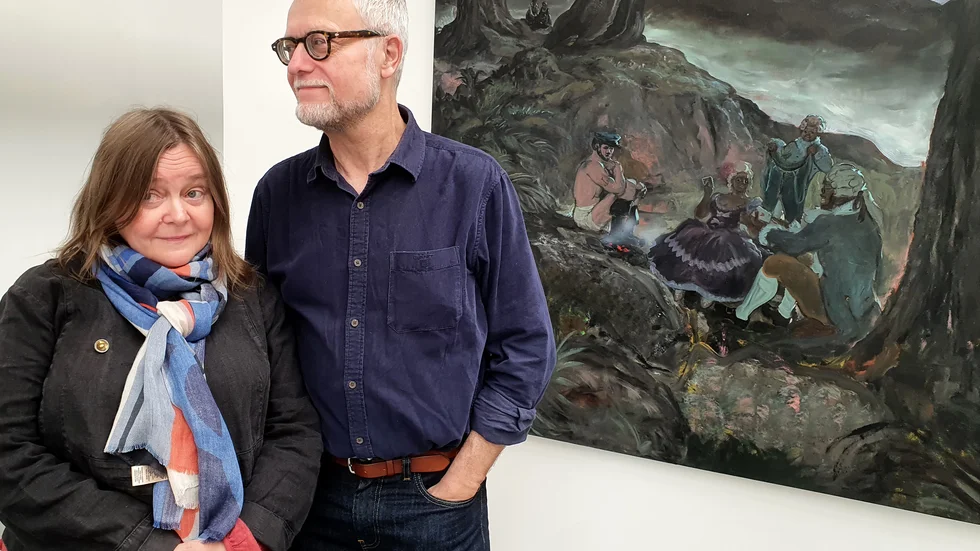 Hans Eriksson och Hanna Aihonen Eriksson är konstnärerna bakom pseudonymen Tilpo. Nu ställer de ut i  Passagen i Linköping