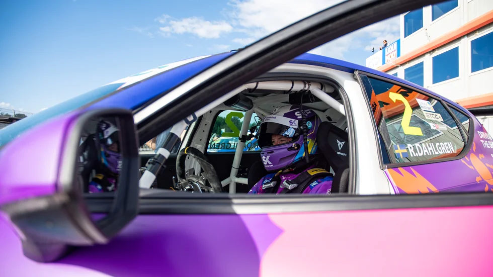 Robert Dahlgren har vunnit sex av nio race den här säsongen. Nu fortsätter STCC på Anderstorp.