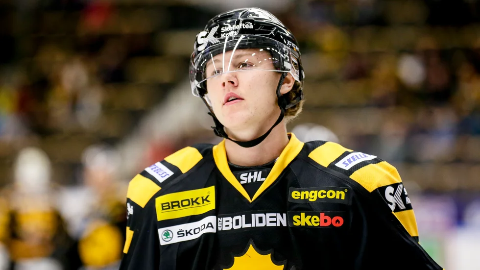 Isak Stenlund-Ädelgran är klar för brittiska högstaligan och Fife Flyers.