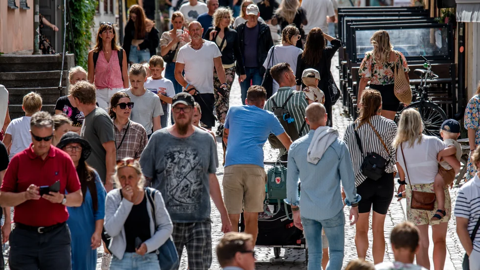 "I vår budget för 2022 satsas tre miljoner på förstärkt sommarservice inom tekniska nämndens område: sophantering, renhållning och toaletter med mera."