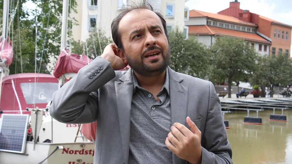 Zulmay Afzali oroas över utvecklingen i Afghanistan och litar inte för ett ögonblick på de styrande talibanerna.