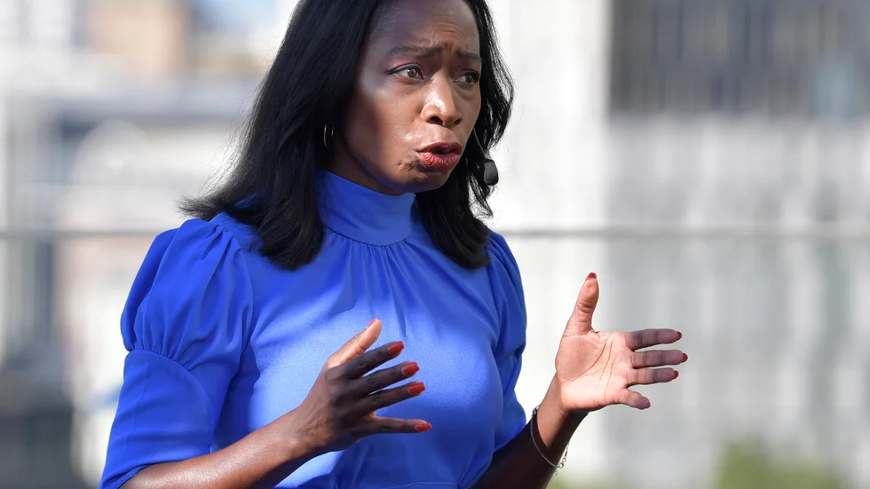 Liberalernas partiledare Nyamko Sabuni (L) håller sommartal.