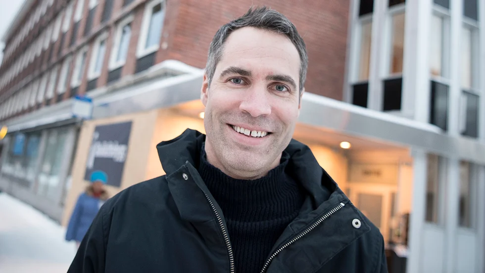 Jonas Holmqvist, advokat och företagare, toppar listan med en taxerad årsinkomst på 2 448 629 kronor.