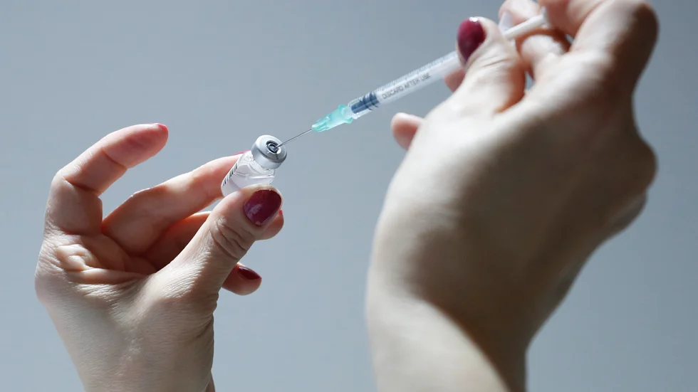 Leveranserna av vaccin mot covid-19 fortsätter att väcka debatt inom EU.