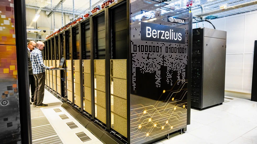 Nu är den nya superdatorn, Berzelius, på plats vid Linköpings universitet. Den uppges vara överlägset snabbast av alla superdatorer i Sverige.