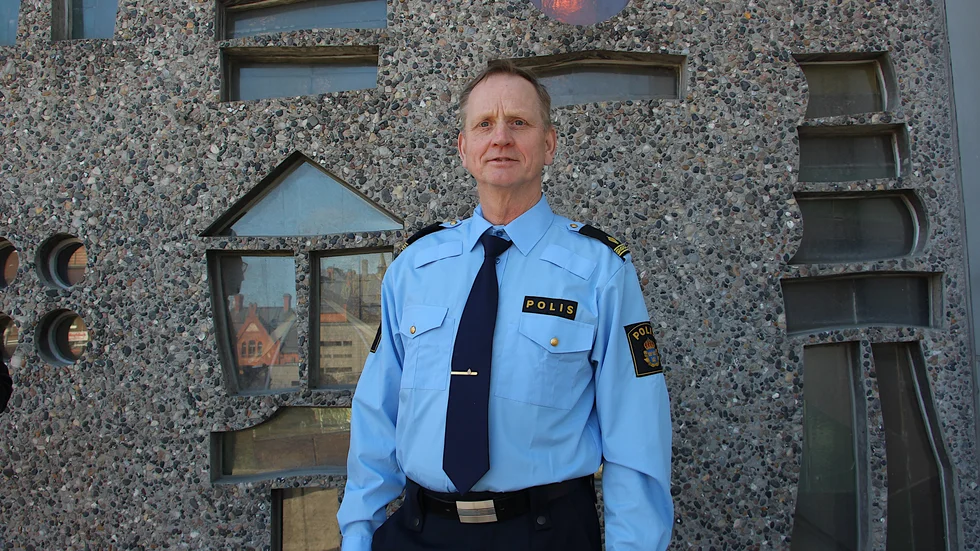 "Det här skickar signaler till andra och de ser att vi faktiskt kan knäcka dem", säger polisens utredningsledare Lars-Inge Olsson om rättegången mot sex män som misstänks för tre mord.