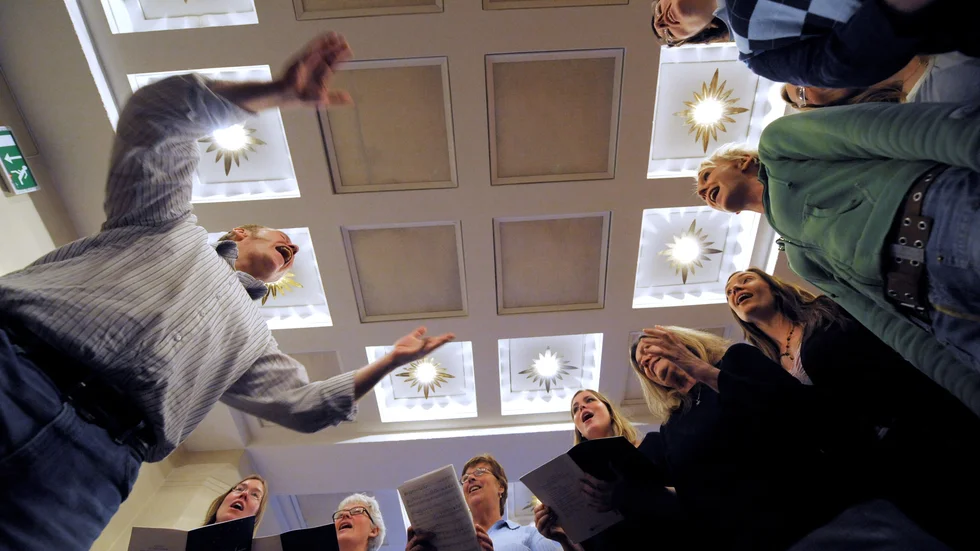 Från och med den 1 september gäller samma rekommendationer för kör- musik- och orkesterverksamhet som för övriga fritidsaktiviteter. Just körsång och kyrkomusik är ett prioriterat område för debattörerna.