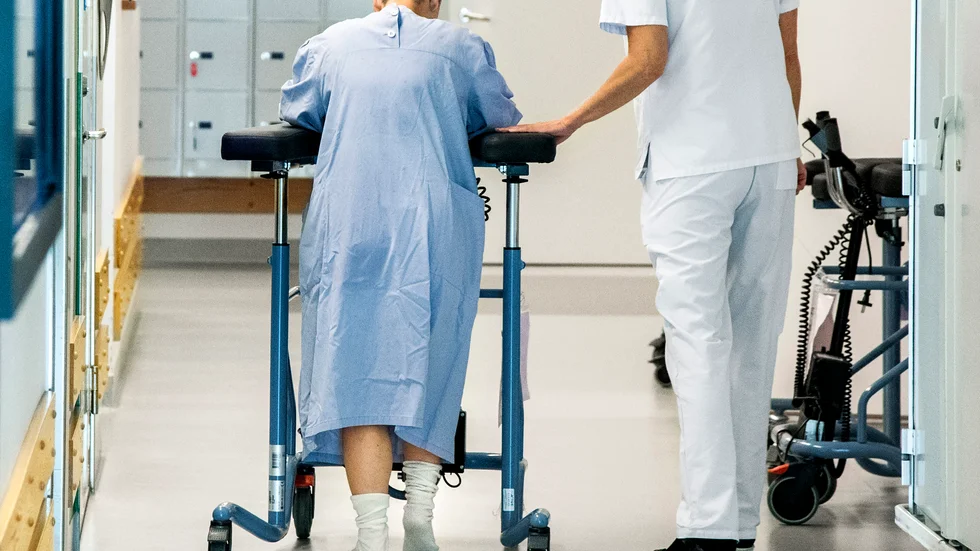 Patientens intresse väger tyngre än personalens individuella val att vaccinera sig eller inte, anser Smer. Arkivbild.