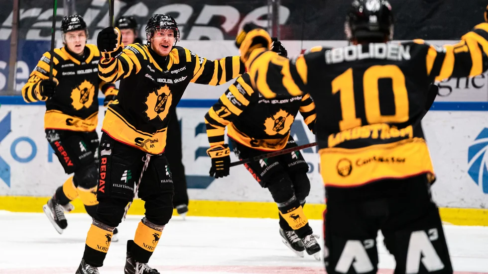 Joakim Lindström skjuter AIK till femte avgörande semifinal.