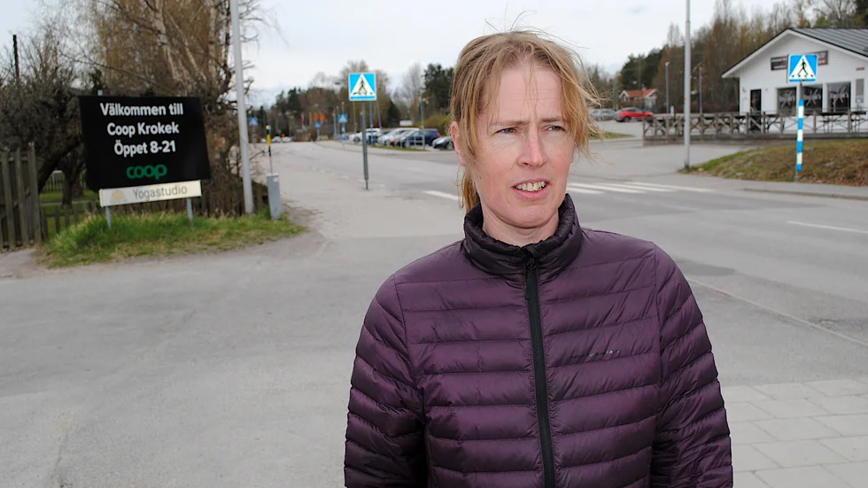 Stina Norinder vill att kommunen satsar på fler mindre skolor i Krokek och att kollektivtrafiken förbättras.