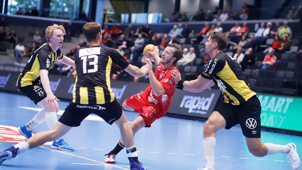 Mittnian Marcus Ekman gjorde en stark insats hemma mot Hammarby. Under fredagen väntar Hallby borta för Guif.