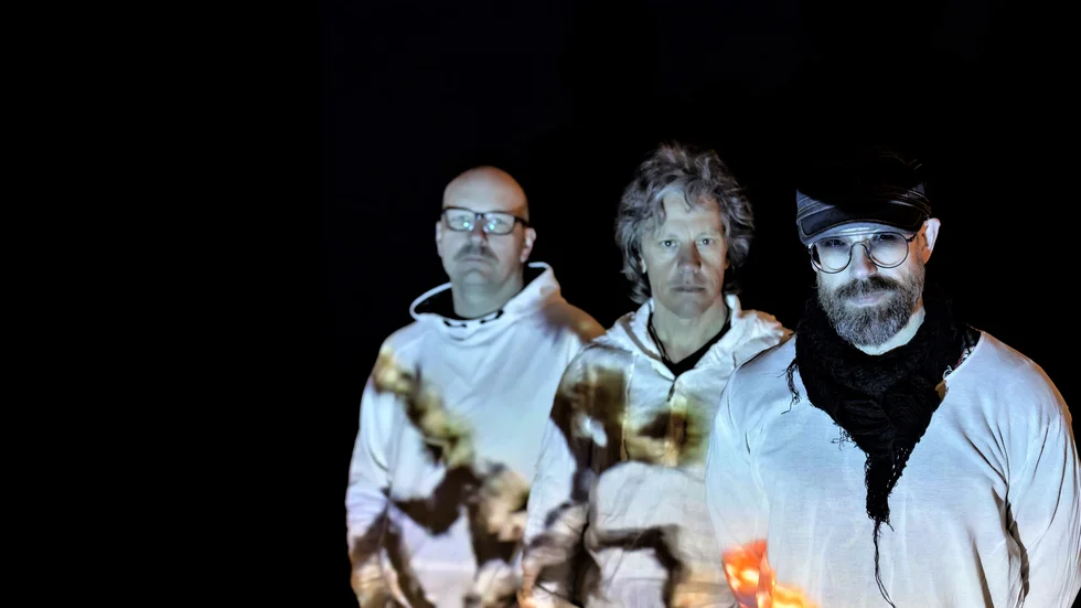 Java Kickback, med Urban Johansson, Nicka Hellenberg och Stefan Leoson, ger ut det som är början på ett helt album.