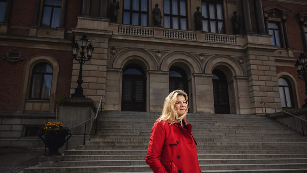 Hjärnforskaren Hedvig Söderlund blev utmattad – nu vill hon hjälpa andra att se problemen.