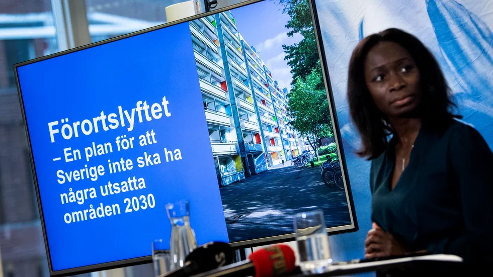 Liberalerna, som själva är i stort behov av ett lyft, presenterade nyligen sitt nya reformprogram “Förortslyftet”.