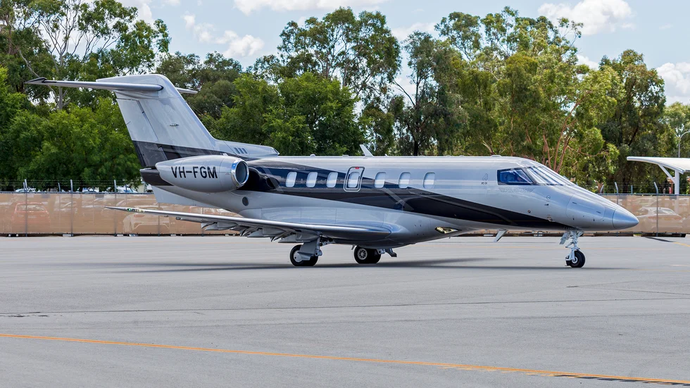 Kuriren 21 juni. Kommunalförbundet svenskt ambulansflyg (KSA) köpte sex PC-24 för att använda som ambulansflyg.