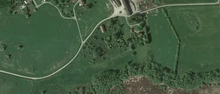 49-åring ny ägare till fastigheten på Bråhovda Jonsgården i Malmköping - 1 400 000 kronor blev priset