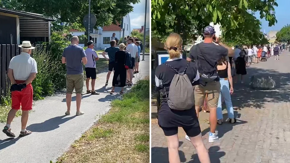 Kön till Systembolaget i Visby dagen innan midsommarafton.