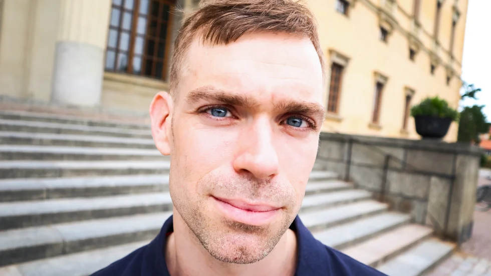 Niklas Storm, reporter på P4 Uppland, har spenderat de senaste månaderna med att väva samman arkivmaterial med nya intervjuer. Resultatet är en radiodokumentär i två delar som handlar om en av de mest uppseendeväckande stölderna i Uppsalas historia.