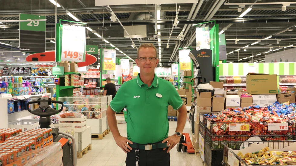 Jan-Olof Lindström, stormarknadschef på Stora Coop i Piteå, är glad över att butiken i Piteå kunde hålla öppet trots IT-attacken.