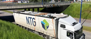 Polis misstänker inget brott när lastbil fastnade      