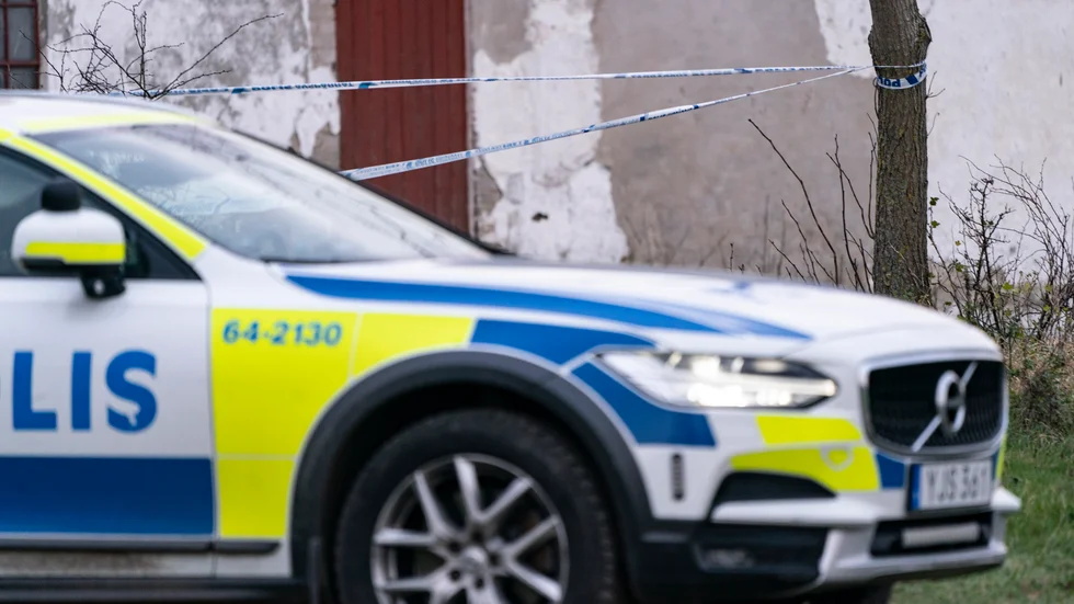 Kvinna frihetsberövad, misstänkt för misshandel. 