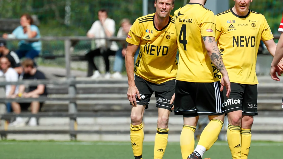 Efter förlusten i seriepremiären ställs nu Rickard Häggståls Notviken mot rivalen Baik på bortaplan. Prestige och viktiga poäng står på spel då bägge lagen vill undvika att så på noll poäng efter två omgångar.