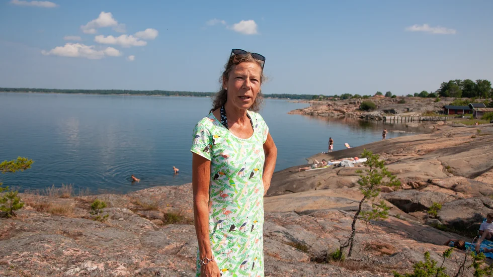 Nina Gunlandh Flyckt och hennes dotter Maya städade upp på badklipporna i Öregrund.