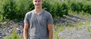 Robertsson om petningen från JVM, sommarens äventyr – och NHL-draften: "Tar med kostymen till USA"