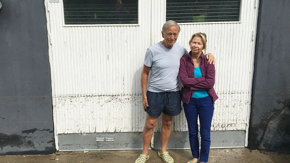 Översvämning för andra gången på en vecka. Husdrömmen i Virserum börjar allt mer likna en mardröm för Frank och Anne.