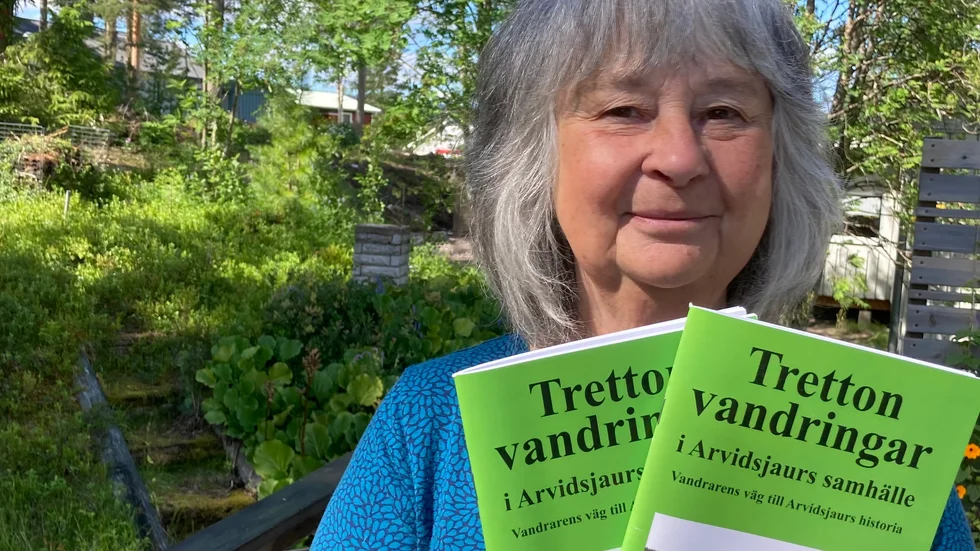 "Vandringen blir en motionsrunda och samtidig en historielektion, man förenar nytta med nöje", säger Lena Lindgren om sin nya bok.