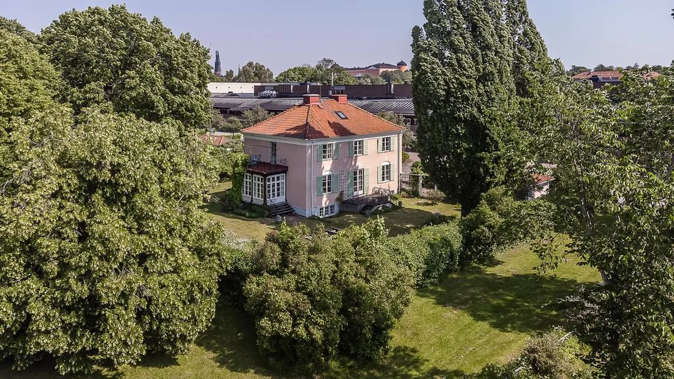 Utgångspriset för villan i Kåbo är 18 miljoner. 