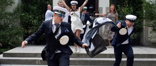 Teaterparken fylldes av glada studenter från Ljud- och bildskolan