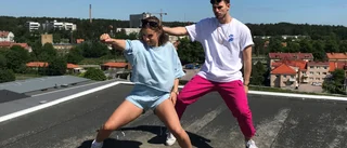 Tiktok-kändisarna Nino&Julia om att dansa: "Våga vara ful"