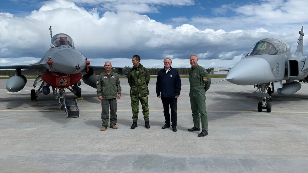 "Den pågående militärövningen är ytterligare ett bevis på regeringens närmanden till NATO och USA:s militär", anser insändarskribenterna från Vänsterpartiet. (Arkivbild)