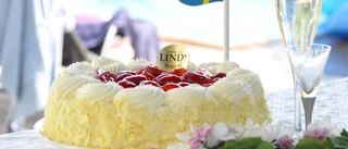 Jordgubbstårta till midsommar  