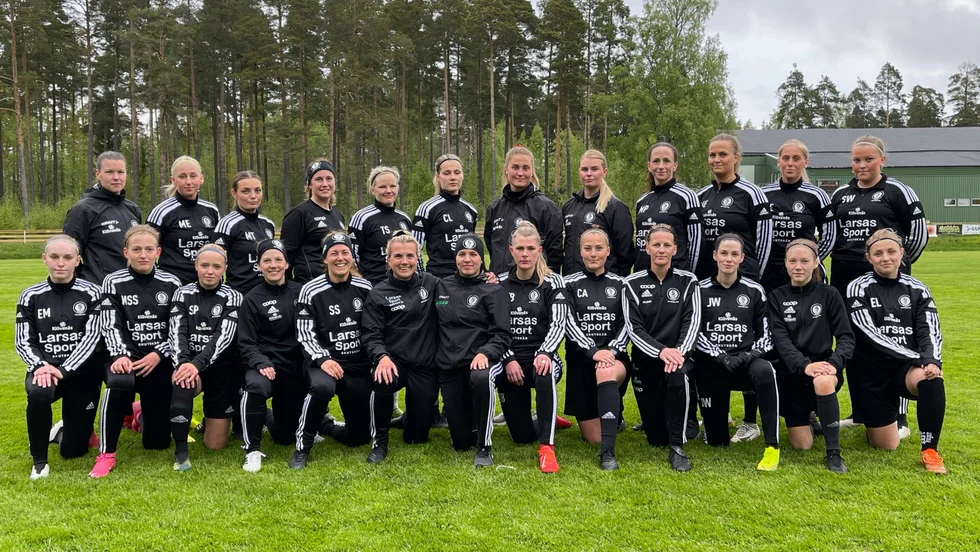 Efter att ha gått obesegrade genom division 2 väntar spel i division 1 för Skutskär.