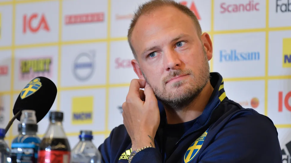 Andreas Granqvist avslutar spelarkarriären. Arkivbild.